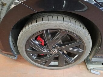 Volkswagen Golf GTE 1,4 TSI 180kw,panorama,kamera.matrix - 10