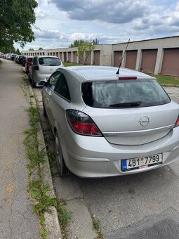 Opel Astra gtc - 10