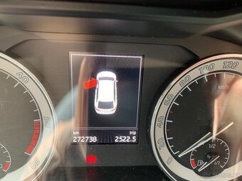 Škoda Superb combi 2,0 TDi DSG LaK r.v. 2017 - 10