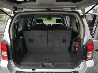 Nissan Pathfinder 2.5 dCi 4x4 - 10