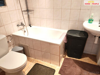 Prodej bytu 3+1, 69 m2, Chebská, Karlovy Vary - 10