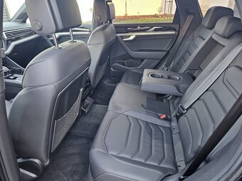 Volkswagen Touareg 3.0tdi R-line Black paket DPH 26tkm - 10