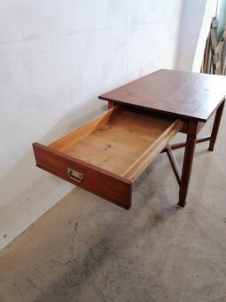 Starožitný jídelní stůl s šuplíkem - 10