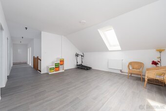 Prodej rodinného domu Zlín - Louky - 10