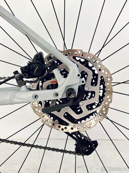 Horské kolo 29” Rock Machine Blizz 30 (L) – výborný stav - 10