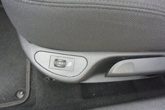 PRODÁM Peugeot 308 2.0HDi SW 7míst, PO ROZVODECH - 10