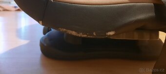 Autosedačka Petite&Mars 9-36kg - 10