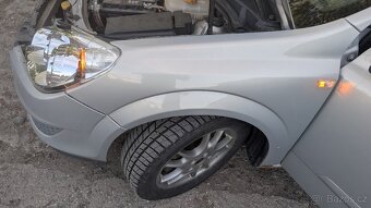 Opel Astra H 1.6 benzín 2008 75kw z167 z16xer - 10