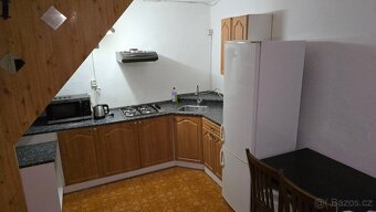 Prodej rodinné domu s chatkou a velkou zahradou - 10