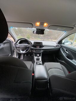 Hyundai i30 fastback - 10