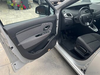 RENAULT SCENIC 1.6i 81KW 1.Maji Navi 81000km 2xkola TAŽNÉ - 10
