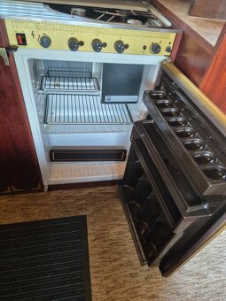 Karavan Wilk 780 - 10