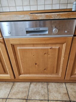 Masivní kuchyňská linka z Německa se spotřebiči - 10