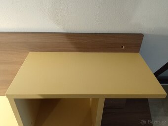 Dětský psací stůl s nástěnnou policí - 10