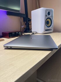 MacBook Air 13” M1 512 GB SSD / 8 GB RAM - 10