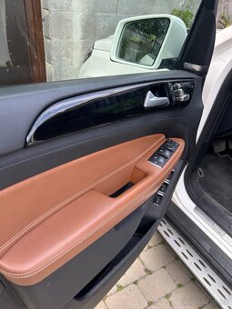 Mercedes-Benz GLS - 10