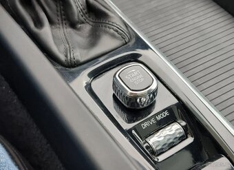 Volvo XC60 T5 AWD Panorama - 10