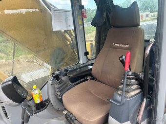 New Holland E215B - 10