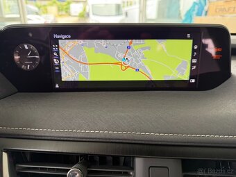 Lexus UX 250h, 2.0 112 kW LUXURY LINE 1.majitel - 10