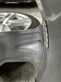 Originální zimní sada Audi A6 A7 C8 R19 90% pneu - 10