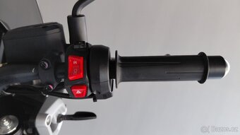 Moto Guzzi V85 - Strada - 10