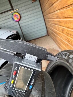 Michelin Pilot Super Sport  265/35 ZR19 - 10