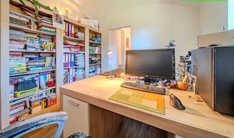 Jedinečná rodinná usedlost s krásným pozemkem 5.595m - 10