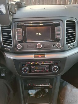 Volkswagen Sharan Higline – rok 2011 – stav tach. 270 000 + - 10