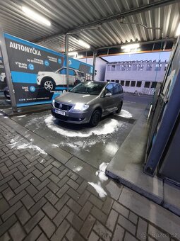VW Touran s benzinovým motorem 1.4 TSI - 10