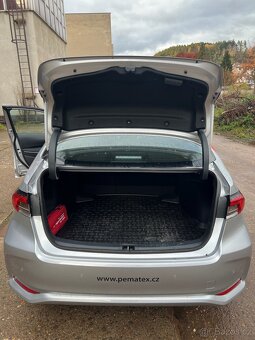 Toyota Corolla Sedan 1.5 VVT-i, 92 kW, 2025, 1. majitel, DPH - 10