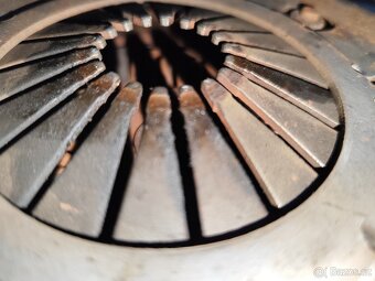 Peugeot Partner díly motoru - 10