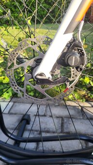 Silnoiční kolo SCOTT SPEEDSTER - 10