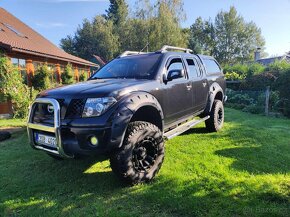 NISSAN NAVARA DOUBLE-CAB - 10