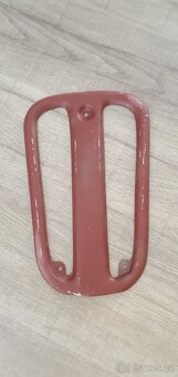 Jawa 50 pionýr 550, 555 prsíčka, dvířka, podsedláky, víčko - 10