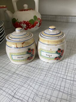 Set různého nádobí - 10