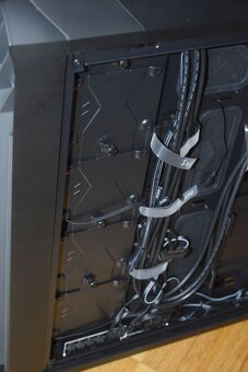 Fractal Design Torrent Black TG, nová, krabice + příslušenst - 10