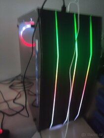 Herní počítač, monitor - 10