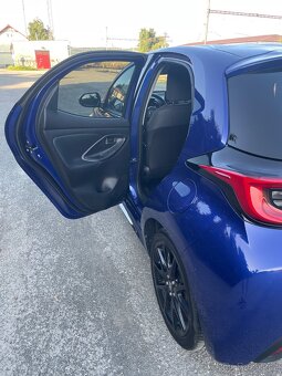 Toyota Yaris 1.5 92kw Automat + výbava ( rv. 2022 ) - 10