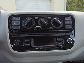 Volkswagen Up, 1.0i benzín, 44kw, rok 2016, TOP - 10