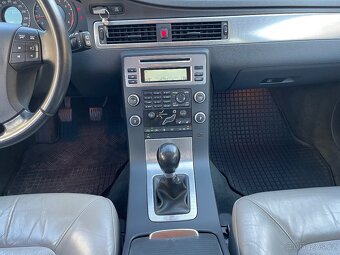 Prodám Volvo V70 2,0i ČR nové, nehavarované - 10