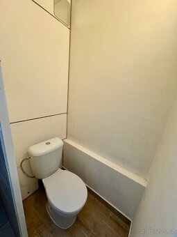 Dlouhodobý pronájem bytu 2+kk, 40 m² – Kpt. Jaroše 33 - 10