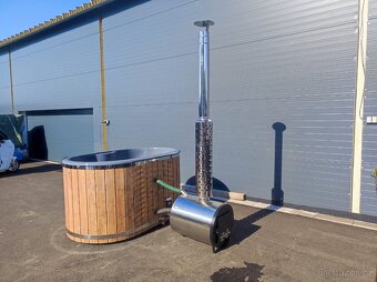 Horký sud pro dva - 10