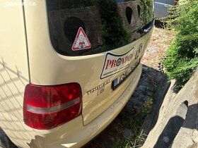 VW Touran 2.0i CNG 80kW, 2008, motor v chodu - 10