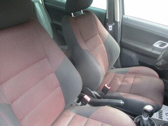 Škoda Fabia 1.6i Sportline - 10