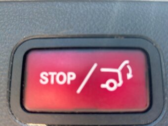 Mercedes-Benz GLC 300 195kw 4MATIC 9g r.v. 2019 ČR 1maj DPH - 10