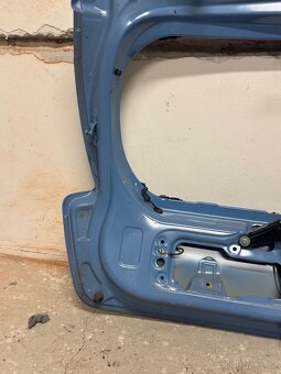 Kia Picanto 2011-17, zadní 5. (páté) dveře - 10