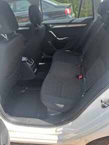 Škoda Octavia kombi 1.6 TDI ,,odpočet " - 10