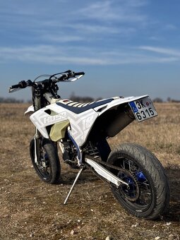 Husqvarna FE 450 SUPERMOTO - 10