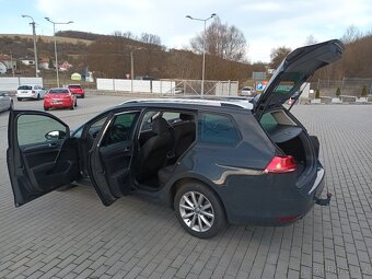 Volkswagen Golf 1,6 TDI,81KW,SERVIS,NAVI,TAŽNÉ - 10