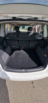 Volkswagen Touran 2.0 TDi, servisní knížka - 10